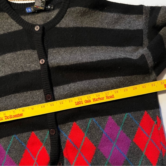 Vintage Lambswool Angora Cardigan Sweater Size Large - Picture 3 of 16